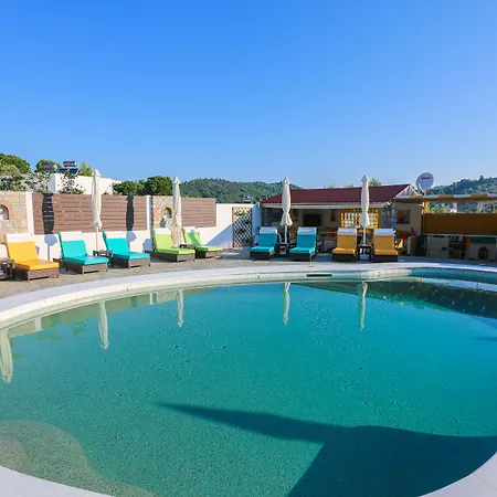 Skiathos Island Апарт-отель