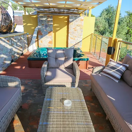 Skiathos Island 4*