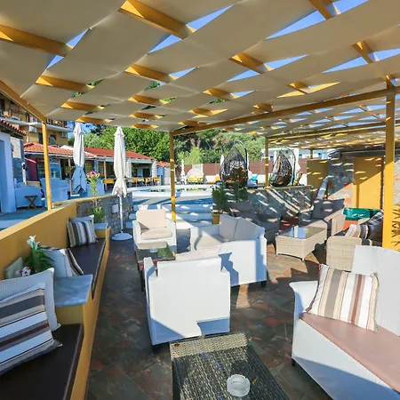 Skiathos Island Aparthotel