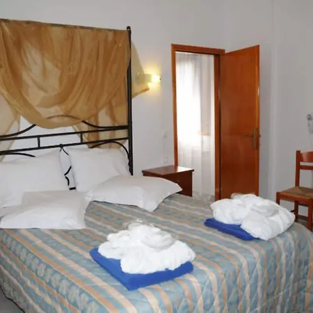מלון דירות Skiathos Island טרולוס