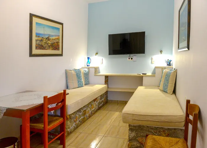 Skiathos Island מלון דירות 4*