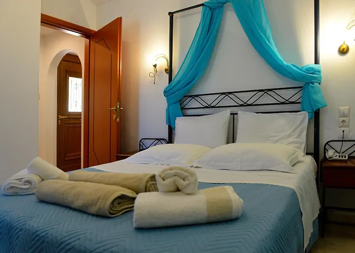 מלון דירות Skiathos Island 4*