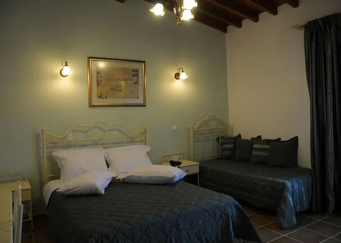 Skiathos Island מלון דירות 4*