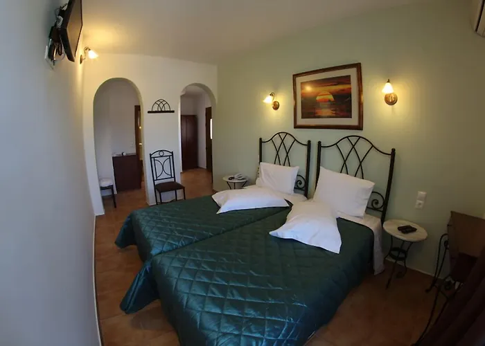 Skiathos Island מלון דירות